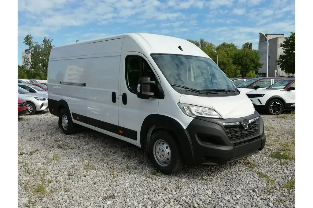 Opel Movano Furgon 2023
