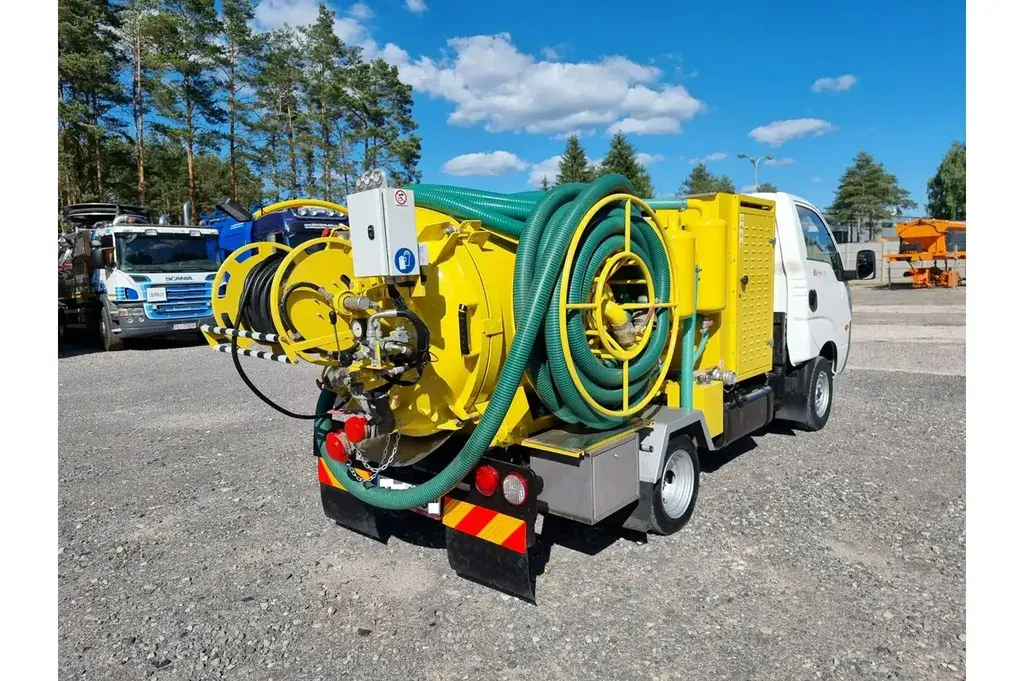 Kia Kia na kategorie B COMBI WUKO DO CZYSZCZENIA KANAŁÓW 2020 Ciężarowe 2020