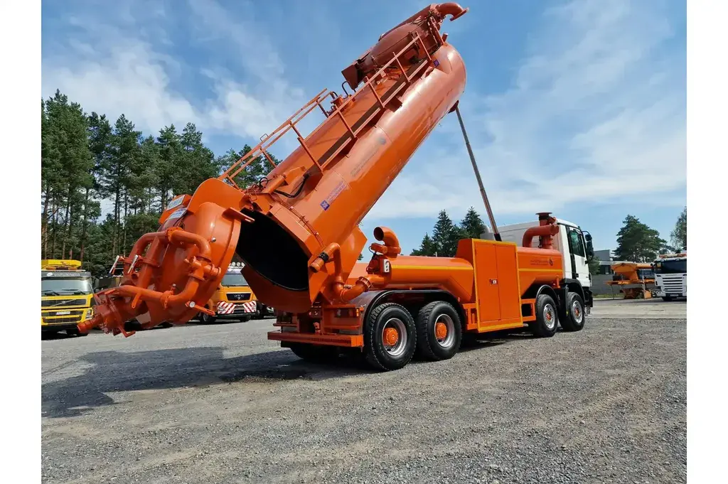 Mercedes Benz Ładowarka próżniowa ssąco nadmuchowa Naaktgeboren Vacu press Ciężarowe 2006