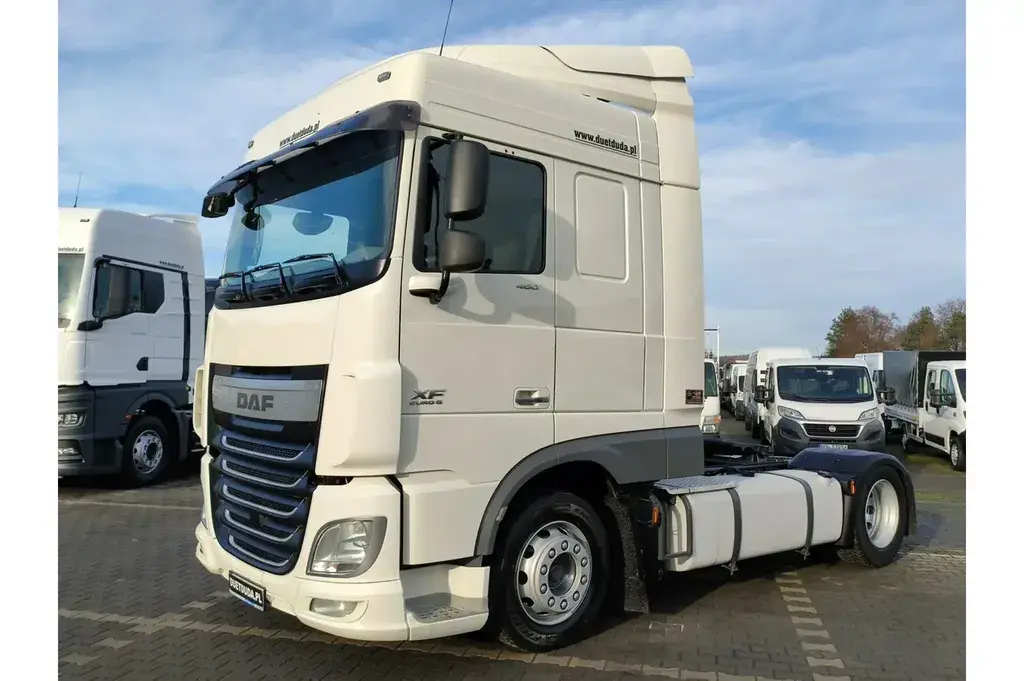 DAF XF 106 460 Euro 6 LowDeck Mega Ciężarowe 2015
