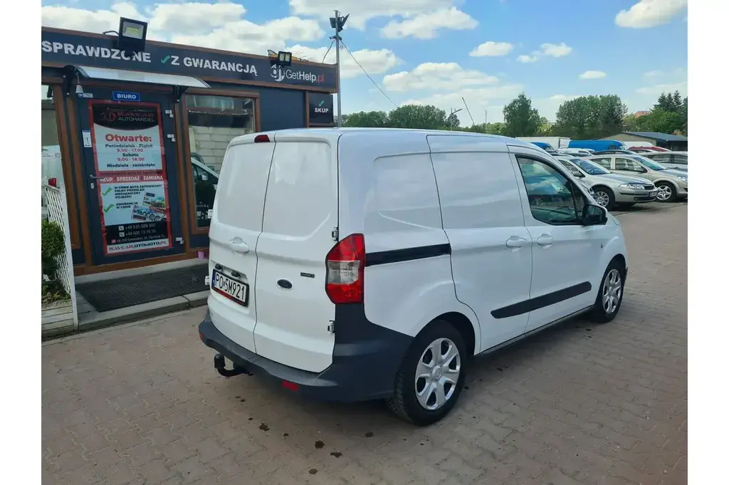 Ford Transit Courier Furgon 2015