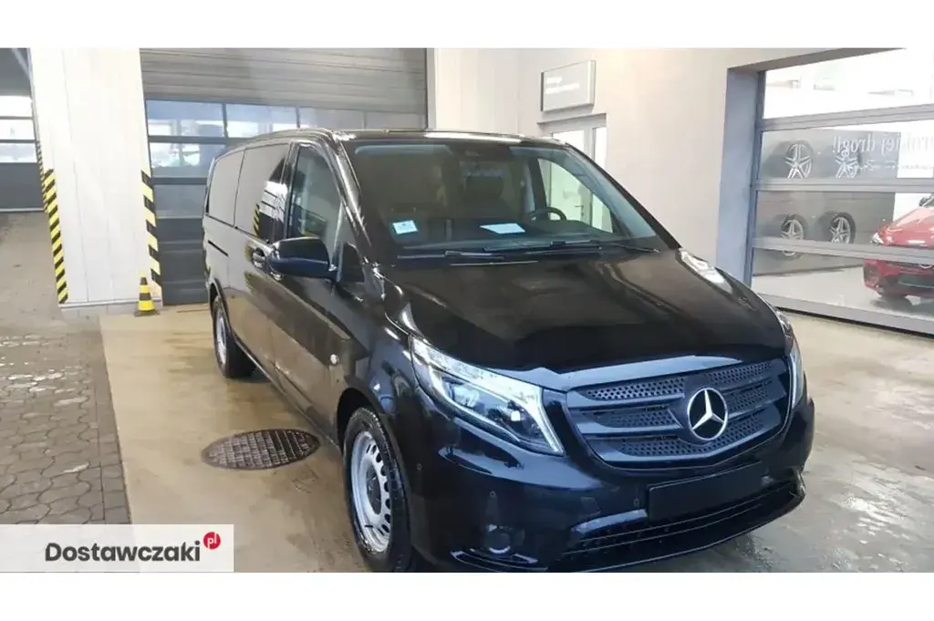 Mercedes Benz Vito Do 9 osób 2019